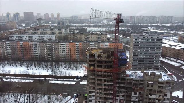СТРОЙКИ РЕНОВАЦИИ. Башенные краны POTAIN | Москва | Tower crane in Moscow смотреть онлайн