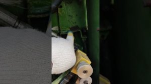 Как включать обмотку сеткой или обвязку шпагатом в Джон Дир 550. Предпродажная подготовка прессов.