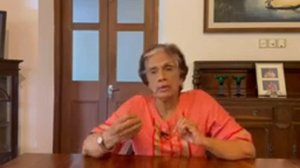 Chandrika Bandaranaike Kumaratunga අද පවතින ආර්ථික අර්බුදයට හේතු පිළිබඳ චන්ද්රිකා පැහැදිලි කරයි.