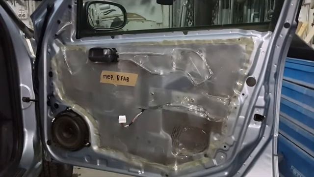 NISSAN Almera  anti-corrosion treatment and de-noise treatment - Ниссан  Алмера  антикор  сборка