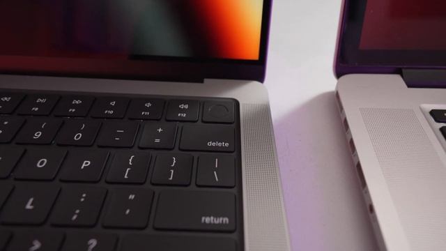 Souped up Apple 14" M1 Max unboxing. They finally delivered it to me! смотреть онлайн