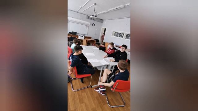 Поздравление на 8 Марта от 5Б МАОУ "Покровская СОШ"