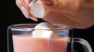 Молочный коктейль с белым шоколадом и маршмеллоу