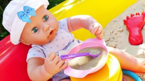 Кукла Беби Анабель гуляет и играет в Песочнице! Мультики для детей с Baby Born. Видео игры одевалки