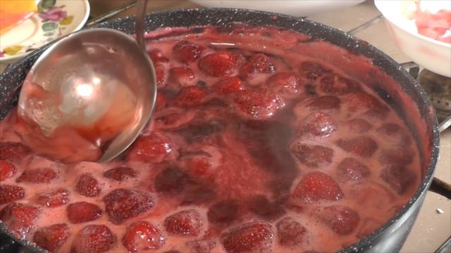 Как варить клубничное варенье пятиминутка