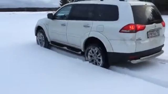 Mitsubishi Pajero Sport 2015, 3.0 V6 смотреть онлайн