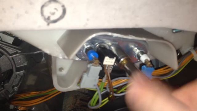 Как снять ТЭН с стеральной машины BOSH смотреть онлайн