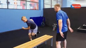 Тренировка на развитие устойчивости хоккеиста