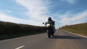 Kawasaki H2 SX vs Suzuki Hayabusa 2021 | Head to Head Motorcycle Review | Visordown.com
