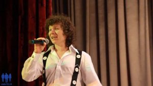 Мегапозитивный Александр Кварта с песней Гном