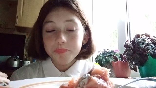 Мукбанг.  Красная рыба 🎏
