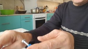 Крепеж - саморезы, анкерные болты, дюбеля