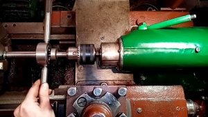 Токарка для начинающих. Нарезание резьбы плашкой на токарном станке.