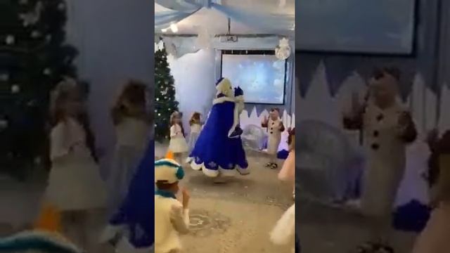 СУПЕР ДЕД МОРОЗ ЗАЖИГАЕТ !!! САМЫЙ КРУТОЙ ДЕД МОРОЗ !!!
