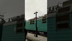 Действия при изломе токоприемника. ТЧЭ-10 представляет
