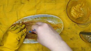 Как я крашу пряди для кукольных волос.