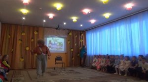 Старшая группа. 8 марта.  Карлсон заболел, игра с Карлсоном