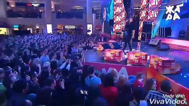 Настасья Самбурская.    Клип на песню "Мазохисты"