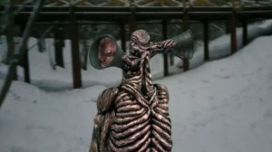 Сиреноголовый в лесу. Встретили в реальной жизни в лесу. Для детей