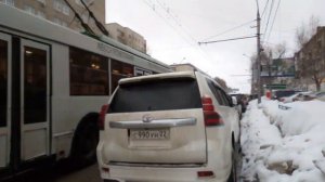 Белый троллейбус Геделикс