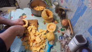 Как чистить кабачок с толстой шкуркой.