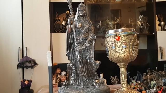 АЛТАРЬ В МАГИИ. МАГИЧЕСКИЙ АЛТАРЬ.ПРЯМОЙ ЭФИР.ЛЕКЦИЯ.ВЕДЬМИНА ИЗБА. ИНГА ХОСРОЕВА.
