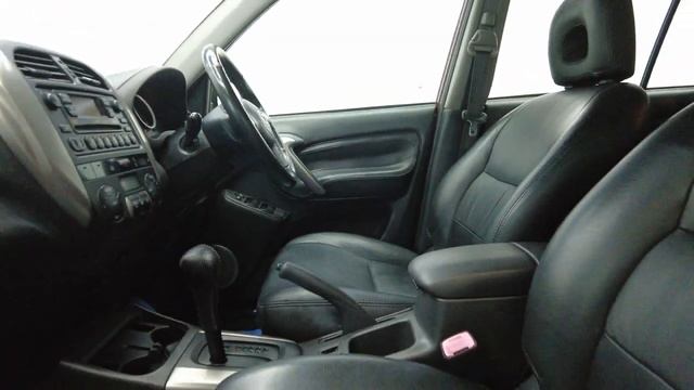 TOYOTA RAV4 2.0 XT4 VVT-I 5d 147 BHP смотреть онлайн