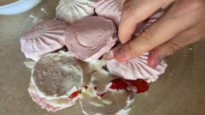 ? Мороженое - тортик без выпечки из зефира и ягод