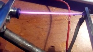 Как горит графитовый стержень