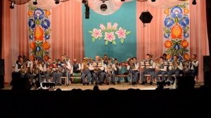 Старинный марш «Триумф победителей». В исполнении духового оркестра.