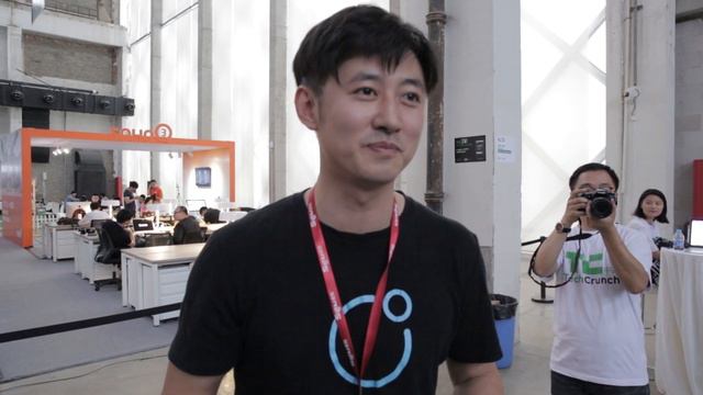 Hover Camera is a follow drone for selfies смотреть онлайн