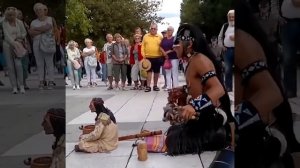 Музыка индейцев на улице