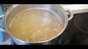 Зелёный борщ с щавелем. Съедаем кастрюлю борща за пару дней! Рецепт вкусного борща с щавелем!