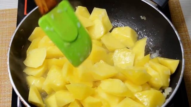 КАРТОФЕЛЬ С ФРИКАДЕЛЬКАМИ | БЮДЖЕТНЫЕ РЕЦЕПТЫ | ЭКОНОМНОЕ МЕНЮ|