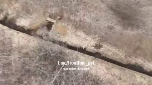 🇷🇺💥 Российские бойцы беспилотниками разнесли укрепление врага в районе Раздоловки