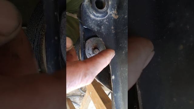 БМВ е36 .. передняя балка .. болезнь и лечение. смотреть онлайн