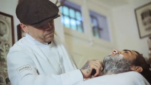 Классическое бритье от Proraso смотреть онлайн