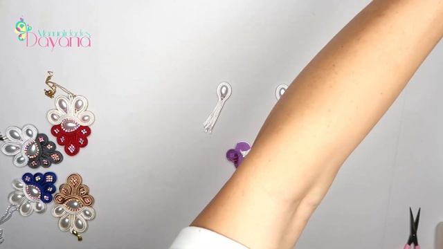 CLASE 1 MINI CURSO DE COLLARES EN SOUTACHE | Colgante y Aretes | Emprender desde Casa con Bisutería смотреть онлайн