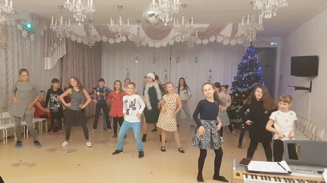 ФЛЕШМОБ - Новый Год 2018. Dance Team Just Do It смотреть онлайн