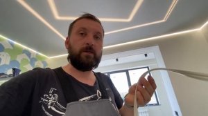 Скрытый карниз Слотт Парсек лучше?Световые линии и парящий в спальне.Обзор натяжного потолка.