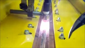 Прижимное приспособление для сварки продольных швов СПС-1000 (сварка обечаек и труб)