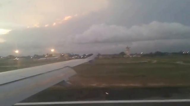 Air Cote d'Ivoire A320 Landing at FHB Intl. Airport Abidjan, Cote d'Ivoire смотреть онлайн
