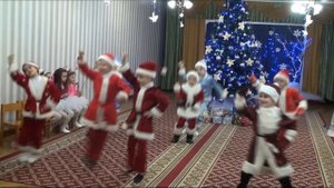 Танец Дедморозиков