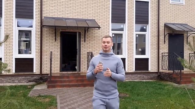 Лестница для таунхауса в стиле лофт в коттеджном поселке "Марсель"