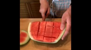 (Сергеевич) Как нарезать аппетитно кубиками арбуз ??