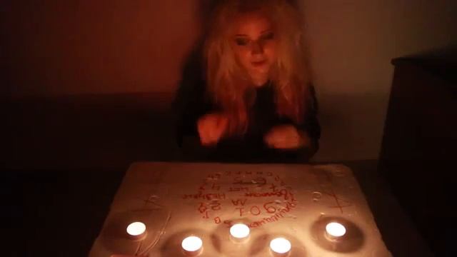 ВЫЗЫВАЮ ДУХОВ! ГАДАЮ! ДУХИ ПРИШЛИ! ЖЕСТЬ!
