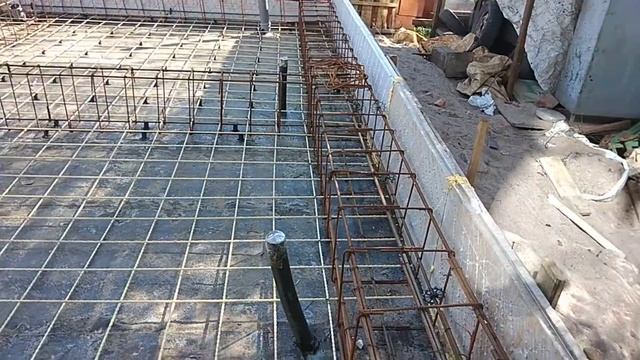 Дом 8,8х6,6 строим сами Как вязать каркасы и сетку фундамента Сочетаем сталь и композитку 2я серия смотреть онлайн