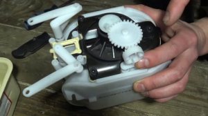 Разбираю газовый счётчик, смотрю, что внутри.