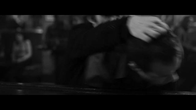 ПЫТАЛСЯ КАЗАТЬСЯ ЖИВЫМ смотреть онлайн