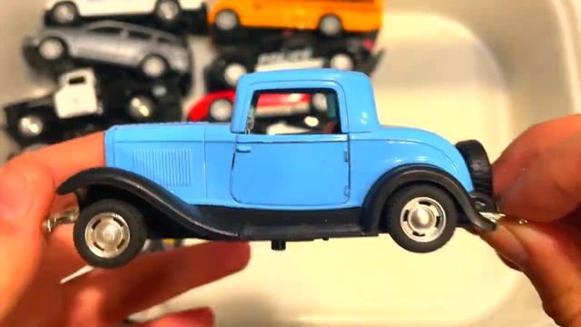 Boxes Full of Toy Cars     The Coolest Meg Maisto, Jada, Welly Box Diecast смотреть онлайн